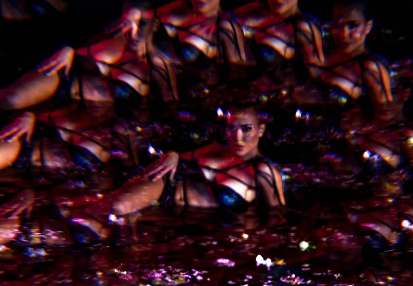 yuniVERSE — back2me - yuniVERSE · frame 06 · Lloyd Galbraith